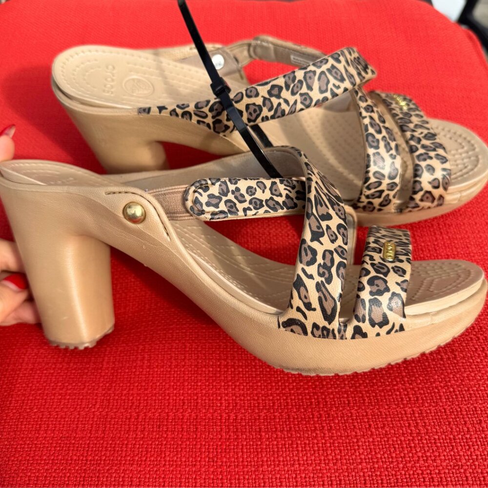 Crocs Women's Cyprus IV Leopard Heels - Womens Size 8 US - Gently Used